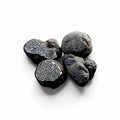 Quattro Tuber macrosporum freschi, tartufi neri lisci selezionati per uso culinario di grado A