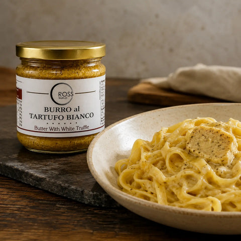 Burro al tartufo bianco con Tuber borchii sciolto in tagliatelle calde e cremose